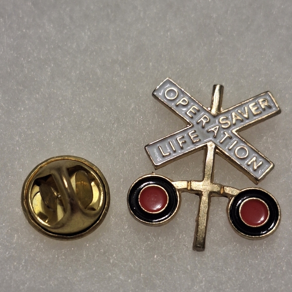 Operation Life Saver Railroad Light Lapel Pin  Enameled - Picture 1 of 2